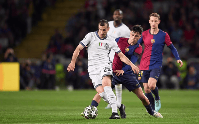 德甲最新积分消息拜仁逆转3连胜又领先多特11分莱比锡重回前3