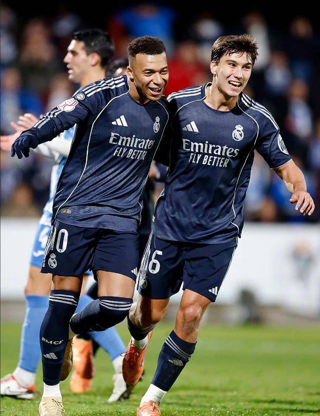 杨鸣再战杜锋，张镇麟阻击迪亚洛，周琦拒绝连败，高诗岩PK郭昊文